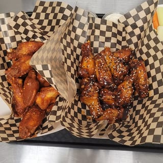 100 Wings Family